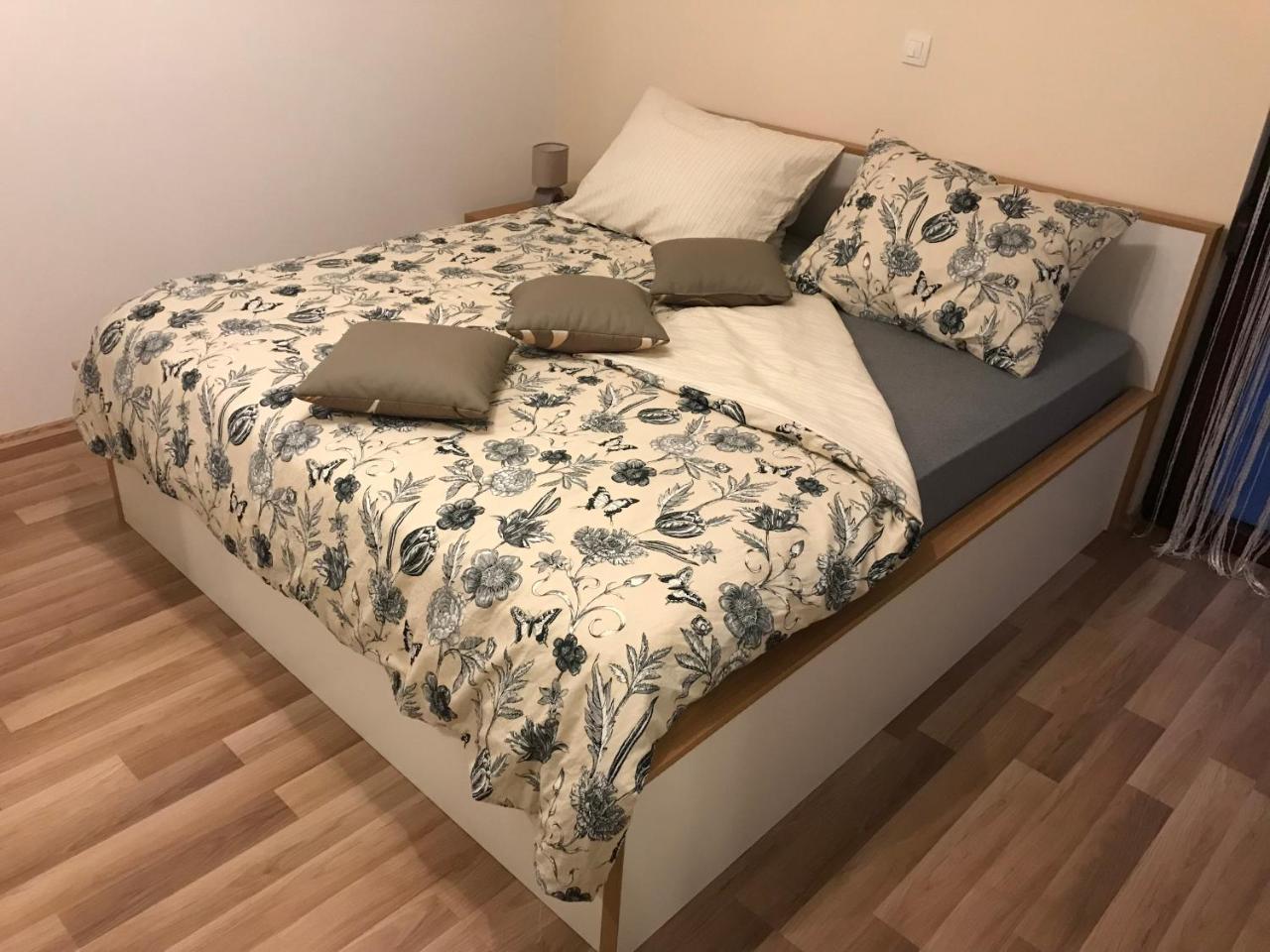 Apartman Mig Solin Ngoại thất bức ảnh